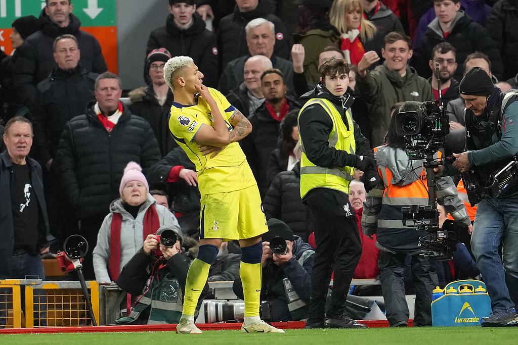 体坛联播｜利物浦遭热刺绝平，米兰输球错失争冠良机